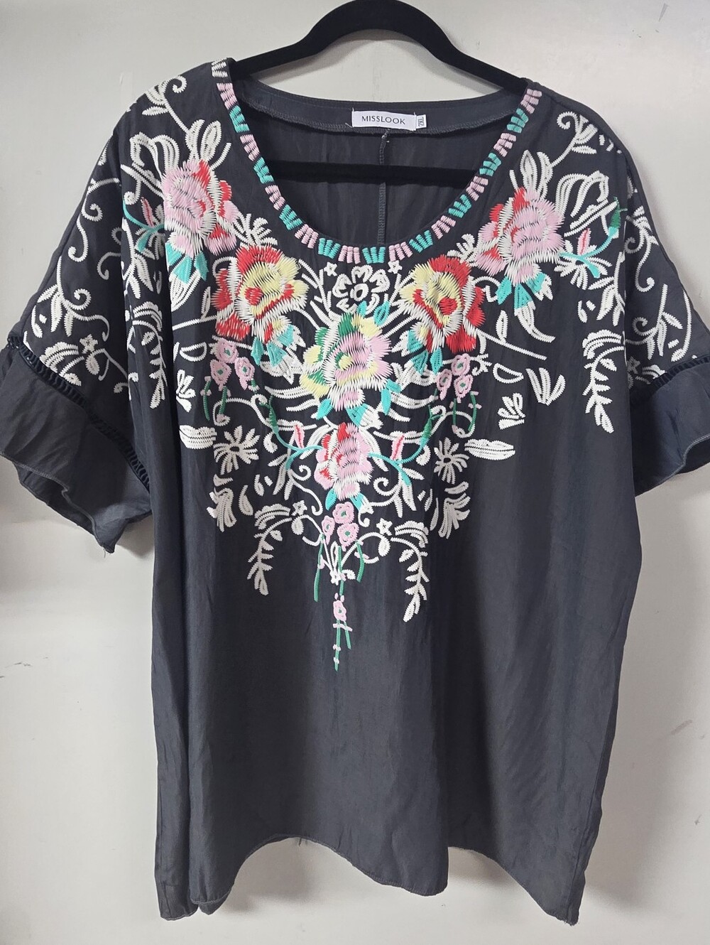 MISSLOOK Black Short Sleeve Top with Multicolor Floral